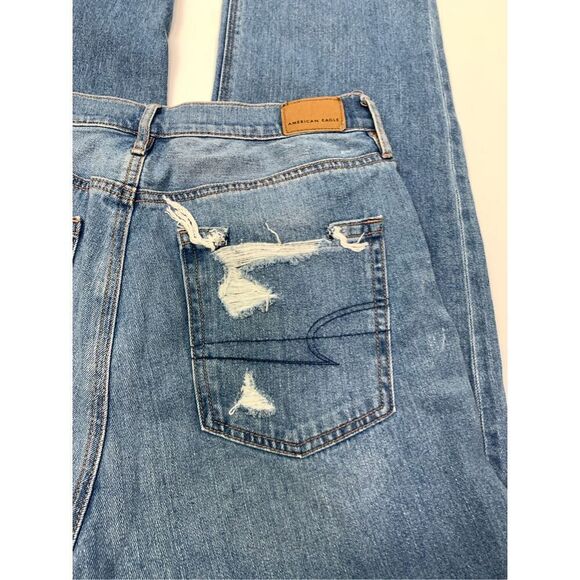 American Eagle Womens Distressed High-Rise Straight Jeans Light Wash Size 10 - Picture 10 of 11